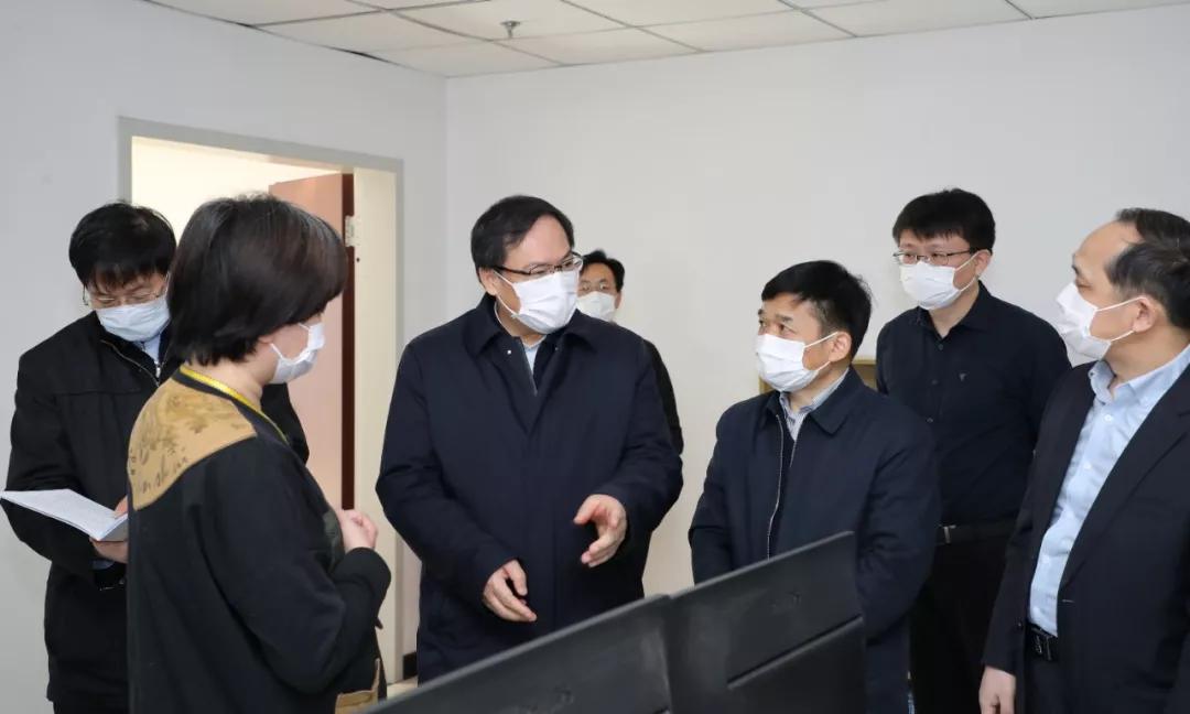 楊金成到七院、七一四所檢查指導(dǎo)疫情防控和復(fù)工復(fù)產(chǎn)工作