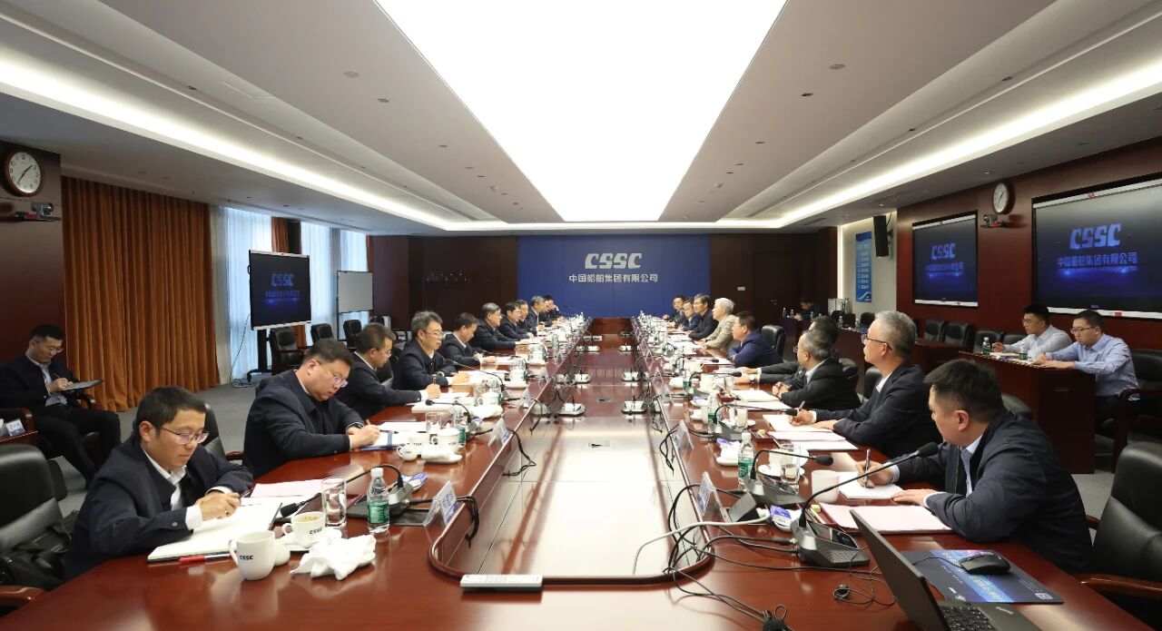 徐鹏与东方电气集团党组书记、董事长罗乾宜会谈 